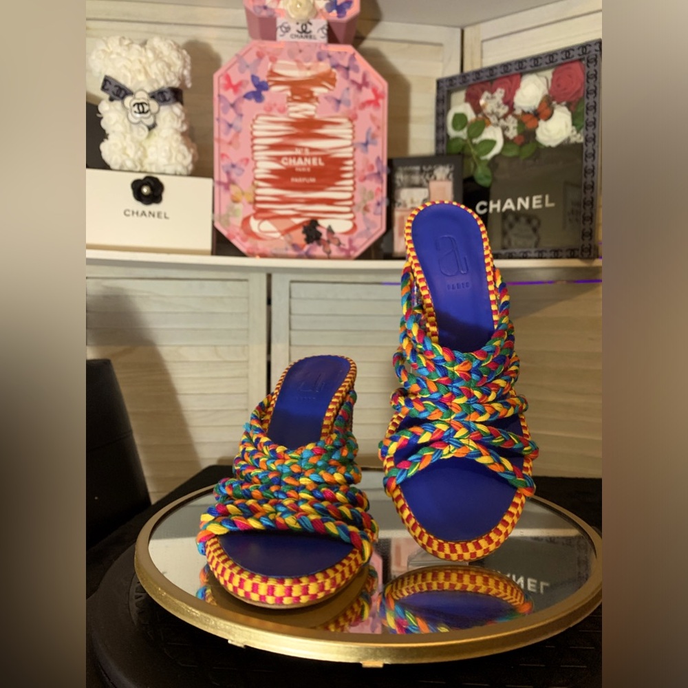 NIB💝Antolina *ELIE* multicolor mules.